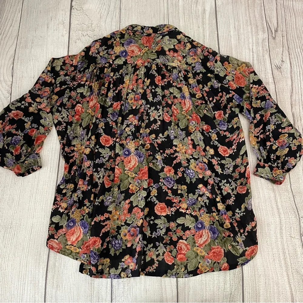 ERIC MICHAELS New York Women’s Multicolor Floral Button Up Blouse Size Small